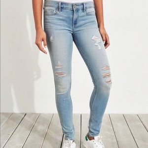 Light washed skinny jeans